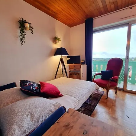 Avec Superbe Vue 5min A Pied Des Thermes Apartament