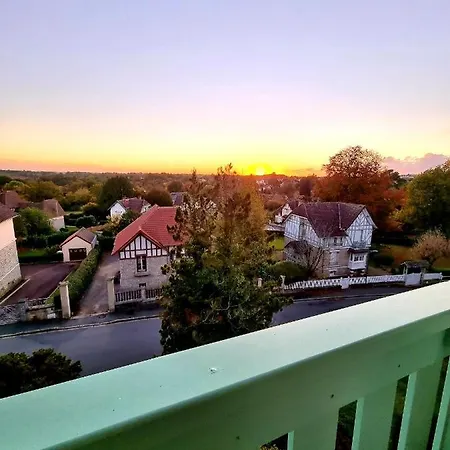 Avec Superbe Vue 5min A Pied Des Thermes Apartament *