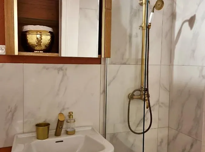 Appartement Avec Superbe Vue 5min à Pied Des Thermes *