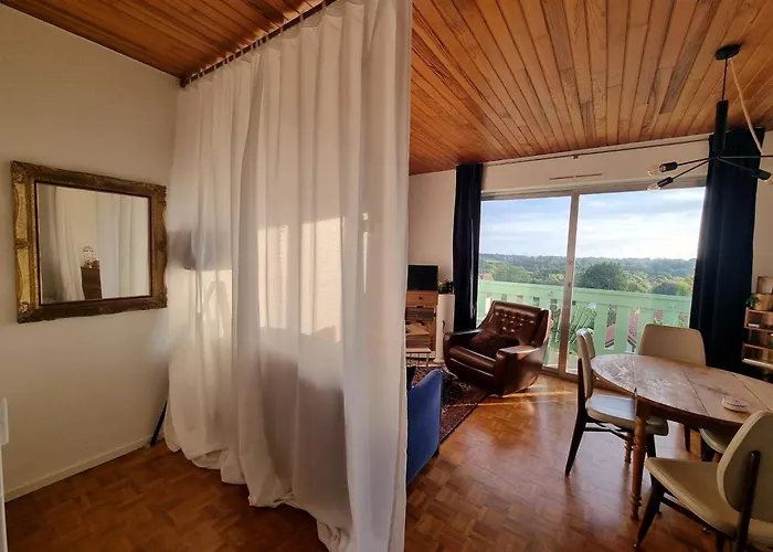 Appartement Avec Superbe Vue 5min à Pied Des Thermes *